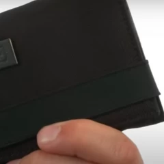 Бумажник VICTORINOX BI-FOLD WALLET 31172501 чёрный